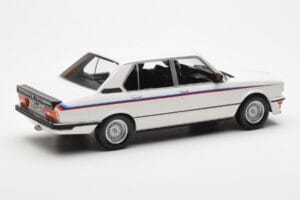 BMW M535i E12 Biely Norev 1:18 183265 Kov – obrázok 2 z 5