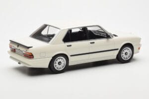 BMW M535i E28 Biely Norev 1:18 183260 Kov – obrázok 2 z 6