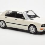 BMW M535i E28 Biely Norev 1:18 - image 4 of 6