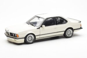 BMW M635 CSi E24 Biely Dealer Edition AUTOart 1:18 80430145829