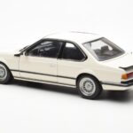 BMW M635 CSi E24 Biely Dealer Edition AUTOart 1:18 - image 7 of 8