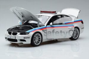 BMW M3 E92 MotoGP Safety Car 2008 Kyosho 1:18 08736GP Kov – obrázok 2 z 7