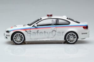 BMW M3 E92 MotoGP Safety Car 2008 Kyosho 1:18 08736GP Kov – obrázok 4 z 7