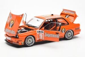 BMW M3 E30 #19 A. Hahne Jägermeister DTM 1992 AUTOart 1:18 89248 Kov – obrázok 2 z 8