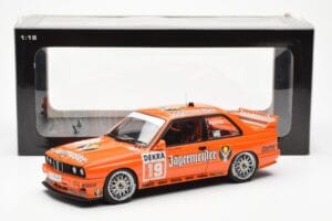 BMW M3 E30 #19 A. Hahne Jägermeister DTM 1992 AUTOart 1:18 89248 Kov – obrázok 8 z 8