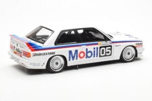 BMW M3 E30 #5 P. Brock Mobil ATCC 1988 AUTOart 1:18 88845 Kov – obrázok 3 z 8