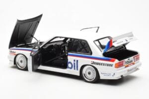 BMW M3 E30 #5 P. Brock Mobil ATCC 1988 AUTOart 1:18 88845 Kov – obrázok 5 z 8