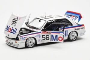 BMW M3 E30 #56 P. Brock / J. Richards Mobil Bathurst 1000 1988 AUTOart 1:18 88847 Kov – obrázok 2 z 9