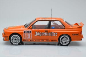 BMW M3 E30 Jagermeister #19 A. Hahne DTM Nurburgring 1992 IXO 1:18 18RMC082A Kov – obrázok 3 z 6