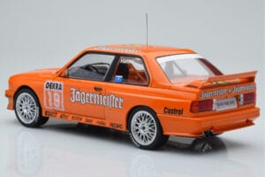 BMW M3 E30 Jagermeister #19 A. Hahne DTM Nurburgring 1992 IXO 1:18 18RMC082A Kov – obrázok 5 z 6