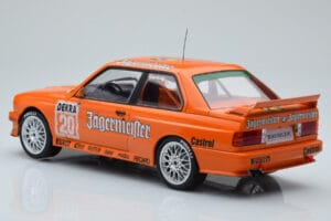 BMW M3 E30 Jagermeister #20 W. Gardner DTM Nurburgring 1992 IXO 1:18 18RMC082B Kov – obrázok 5 z 6
