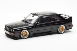 BMW M3 E30 Sport Evolution Čierny Custom Wheels AUTOart 1:18 70562