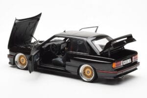 BMW M3 E30 Sport Evolution Čierny Custom Wheels AUTOart 1:18 70562 Kov – obrázok 5 z 8