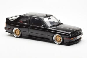 BMW M3 E30 Sport Evolution Čierny Custom Wheels AUTOart 1:18 70562 Kov – obrázok 6 z 8
