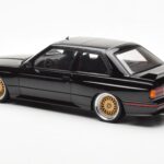 BMW M3 E30 Sport Evolution Čierny Custom Wheels AUTOart 1:18 - image 7 of 8