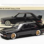 BMW M3 E30 Sport Evolution Čierny Custom Wheels AUTOart 1:18 - image 8 of 8