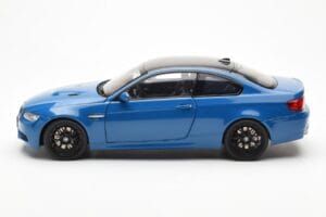 BMW M3 E92 Laguna Seca Blue Kyosho 1:18 08734LBL Kov – obrázok 4 z 8