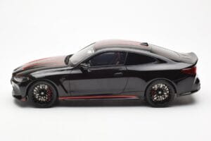 BMW M4 G82 CSL Sapphire Čierny GT Spirit 1:18 GT904 Živica – obrázok 3 z 6