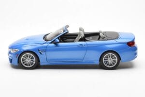 BMW M4 F83 Kabriolet Yas Marina Modrý Paragon 1:18 80432339612 Kov – obrázok 4 z 8