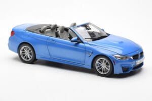 BMW M4 F83 Kabriolet Yas Marina Modrý Paragon 1:18 80432339612 Kov – obrázok 6 z 8