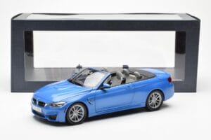 BMW M4 F83 Kabriolet Yas Marina Modrý Paragon 1:18 80432339612 Kov – obrázok 8 z 8