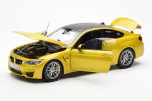 BMW M4 F82 Austin Žltý Metallic Paragon 1:18 80432339606 Kov – obrázok 2 z 8