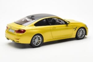 BMW M4 F82 Austin Žltý Metallic Paragon 1:18 80432339606 Kov – obrázok 3 z 8