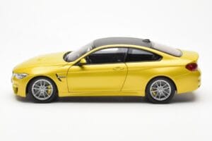 BMW M4 F82 Austin Žltý Metallic Paragon 1:18 80432339606 Kov – obrázok 4 z 8