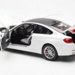 BMW M4 F82 Frozen Brilliant Biely Paragon 1:18 PA-97101 - image 5 of 8