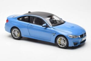 BMW M4 F82 Yas Marina Modrý Paragon 1:18 PA-97102 Kov – obrázok 6 z 8