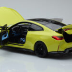 BMW M4 G82 Žltý Edícia Predajcu Minichamps 1:18 - image 5 of 8