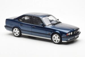 BMW M5 E34 Modrý Metallic Otto 1:18 OT576 Živica – obrázok 4 z 6
