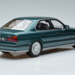 BMW M5 E34 Cecotto Edition Zelený Otto 1:18 - image 2 of 6