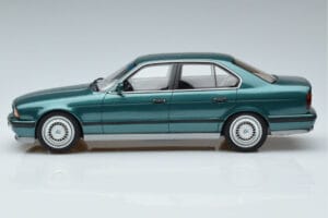 BMW M5 E34 Cecotto Edition Zelený Otto 1:18 OT968 Živica – obrázok 3 z 6