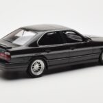 BMW M5 E34 Hartge H5 V12 Diamond Čierny Metallic Otto 1:18 - image 2 of 6