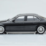 BMW M5 E34 Hartge Čierny Otto 1:18 - image 3 of 6