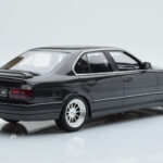 BMW M5 E34 Hartge Čierny Otto 1:18 - image 5 of 6