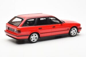 BMW M5 E34 Touring Červený Otto 1:18 OT951 Živica – obrázok 2 z 6