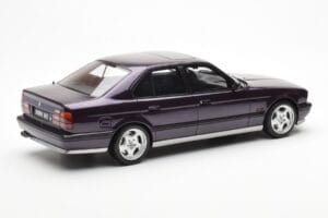 BMW M5 E34 Fialový Otto 1:18 OT106 Živica – obrázok 2 z 6