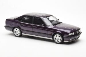 BMW M5 E34 Fialový Otto 1:18 OT106 Živica – obrázok 4 z 6