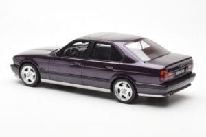 BMW M5 E34 Fialový Otto 1:18 OT106 Živica – obrázok 5 z 6
