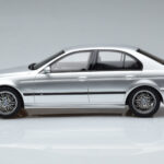 BMW M5 E39 Strieborný Otto 1:18 - image 3 of 7