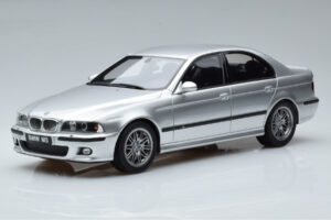 BMW M5 E39 Strieborný Otto 1:18