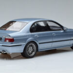 BMW M5 E39 Silverwater Modrý Otto 1:18 - image 2 of 6
