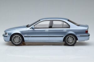 BMW M5 E39 Silverwater Modrý Otto 1:18 OT554 Živica – obrázok 3 z 6