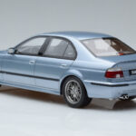 BMW M5 E39 Silverwater Modrý Otto 1:18 - image 5 of 6