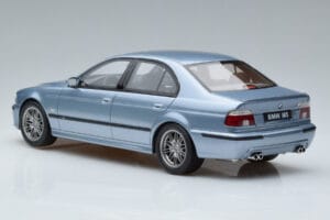 BMW M5 E39 Silverwater Modrý Otto 1:18 OT554 Živica – obrázok 5 z 6