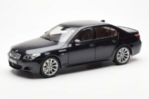 BMW M5 E60 Carbon Čierny Kyosho 1:18 08593BK