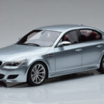 BMW M5 E60 Strieborný Otto 1:18