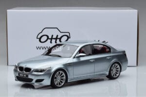 BMW M5 E60 Strieborný Otto 1:18 OT426 Živica – obrázok 6 z 6